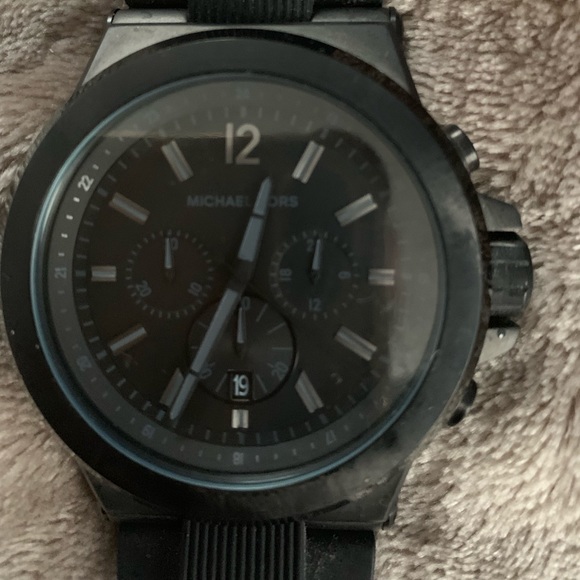 Michael kors watch - Picture 1 of 3
